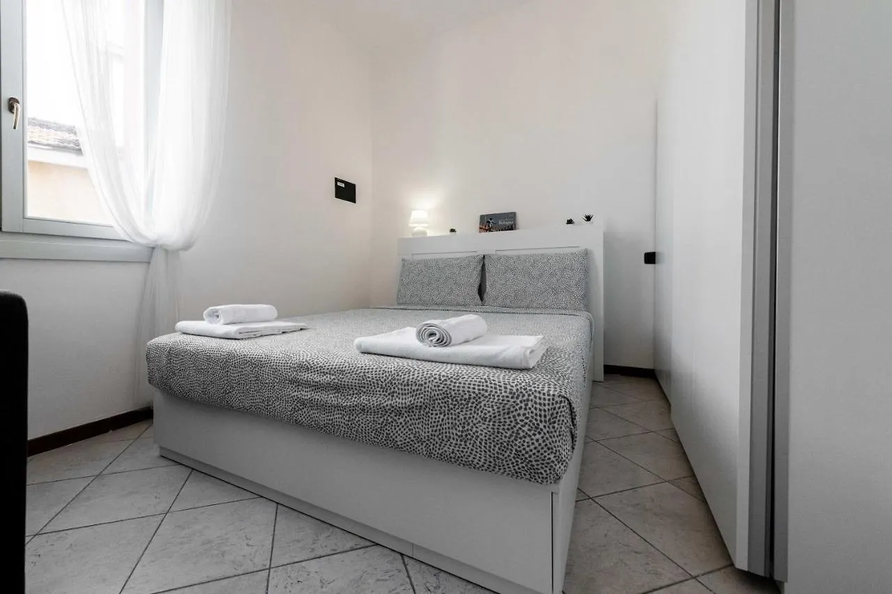 Realkasa Otto Colonne Flat Apartment Bologna 0*,  Italy
