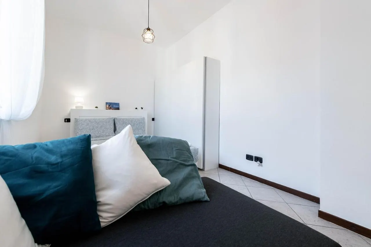Realkasa Otto Colonne Flat Apartment Bologna 0*,  Italy
